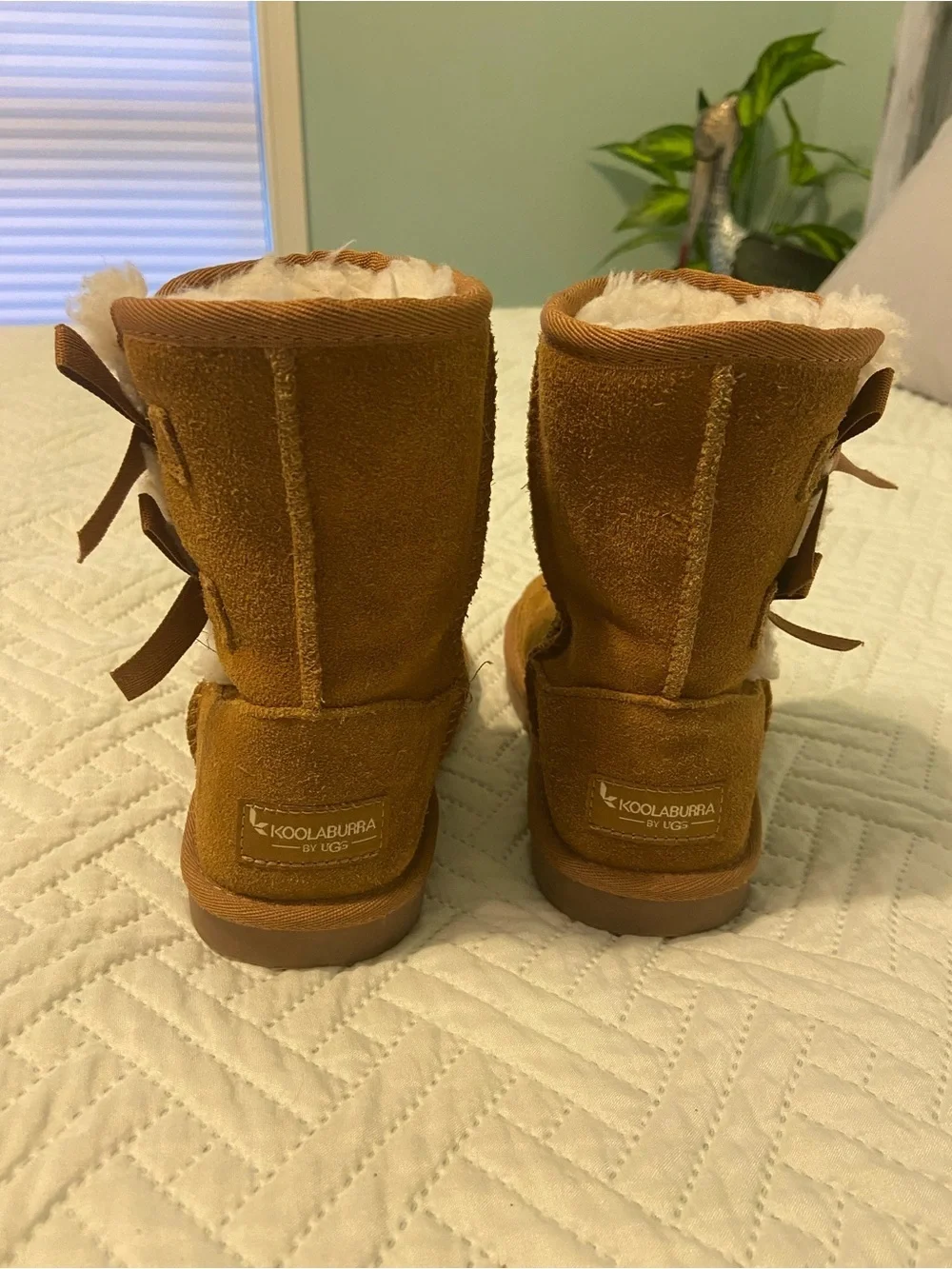 Koolaburra Kids Victoria Short Bow Boots